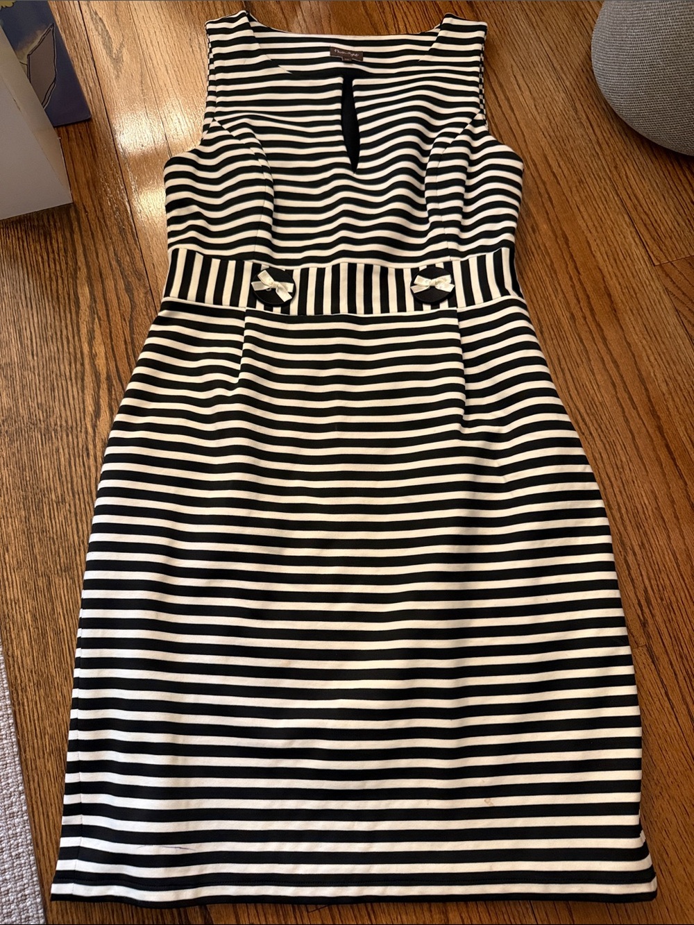 Phase Eight striped dress - women’s small/4
